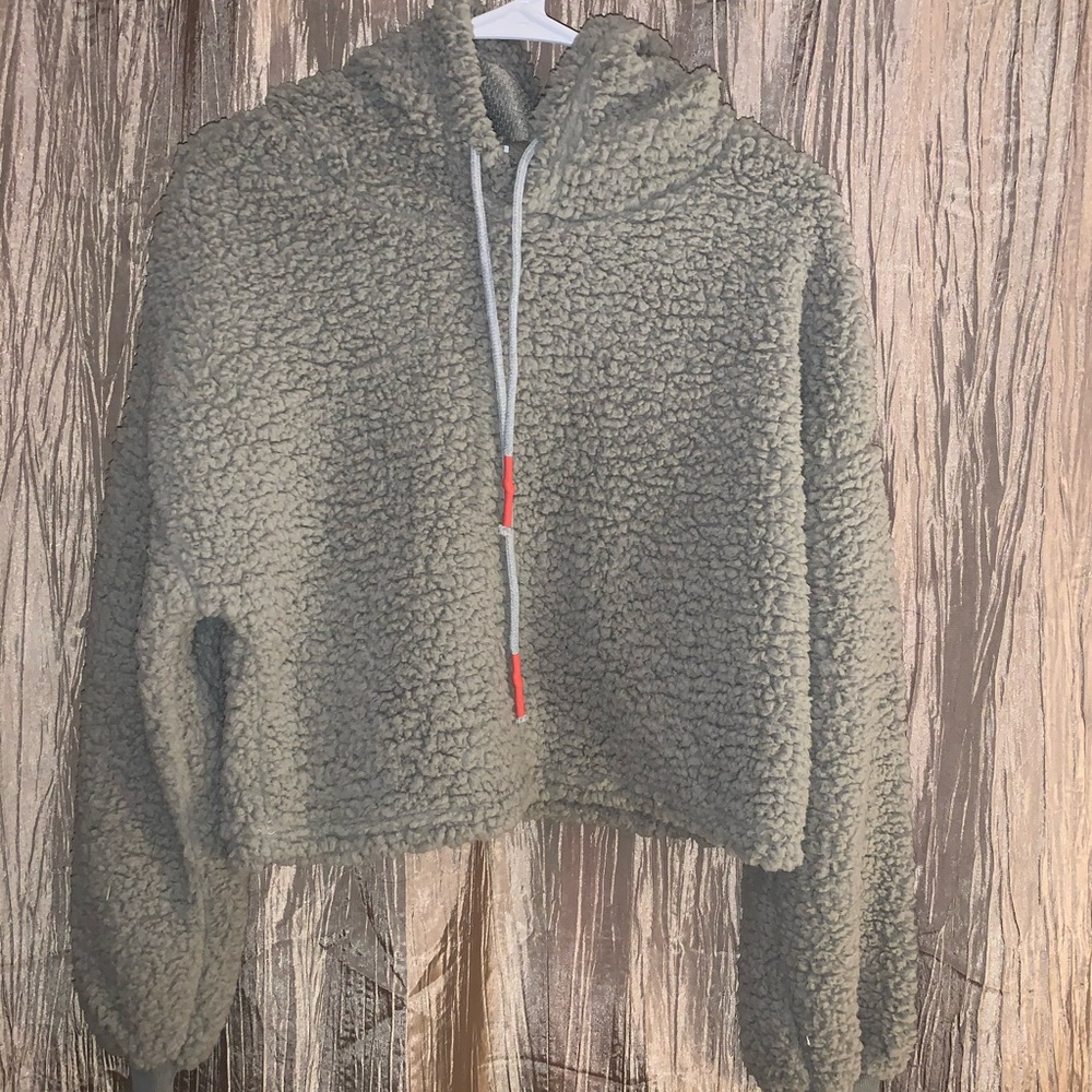 Fluffy hoodie crop top
